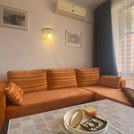 Bratanov Kasandra Appartement *