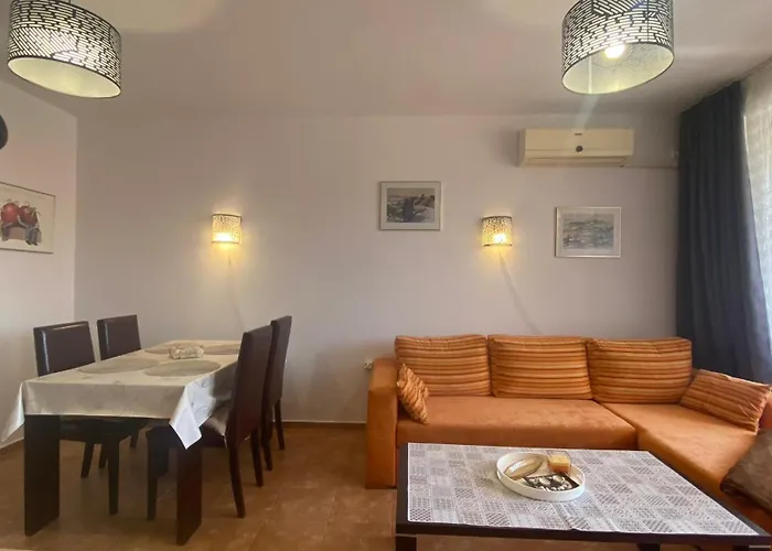 Bratanov Kasandra Daire