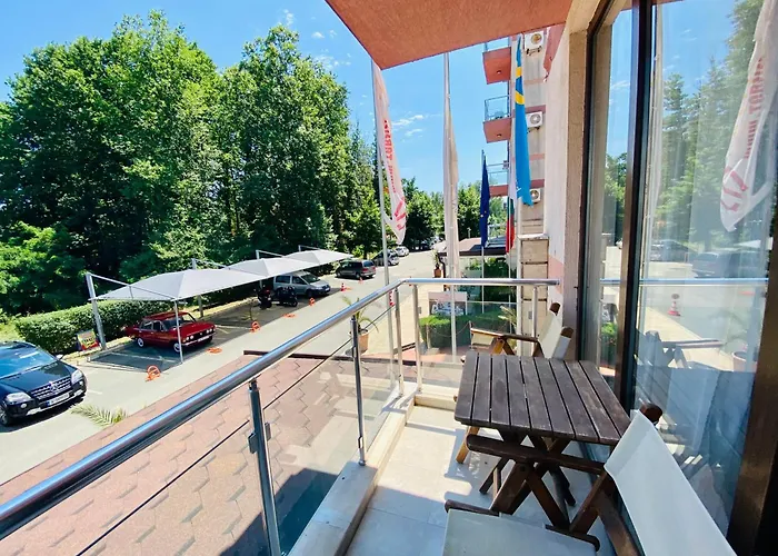 Bratanov Kasandra Daire Sunny Beach